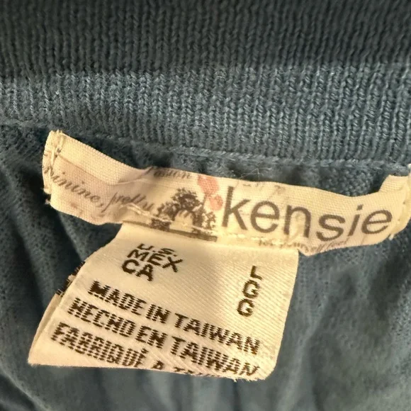 Kensie l/s sweater size L. - Picture 2 of 4